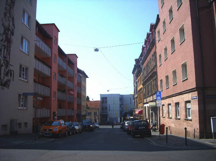 Blick von der Burgschmietstrae in die St.-Johannis-Mhlgasse (Juli 2013)