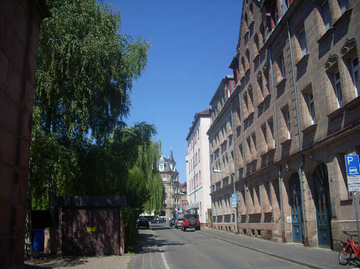 Lindengasse, kurz vor der Einmndung in die Johannisstrae (August 2013)
