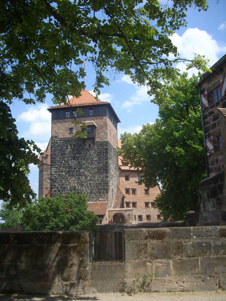 Fnfeckturm von der Vestnertorbastei ausgesehen (Juni 2014)