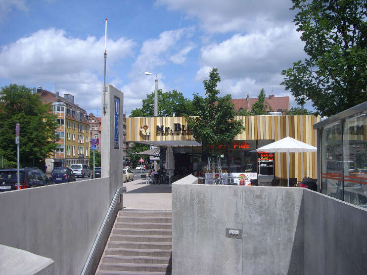 U-Bahnhof Friedrich-Ebert-Platz (Juni 2013)