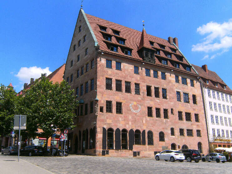 Historisches Schrstabhaus, Albrecht-Drer-Platz 4 [vom Sebalder Platz aus gesehen] (Juni 2011)