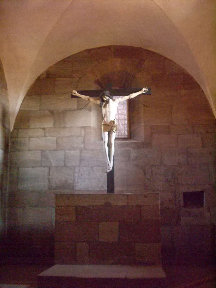 Altar mit Veit Sto' Kruzifix (August 2013)