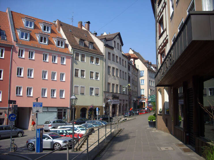 Bergstraße bei der Einmündung der Oberen Krämersgasse  (April 2011)