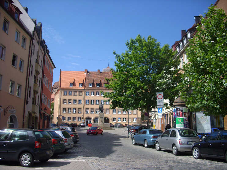 Albrecht-Dürer-Platz (Juni 2012)