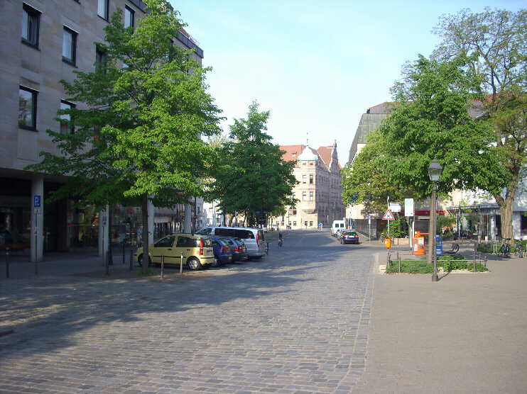 Waaggasse, Blickrichtung Augustinerstraße (April 2011)