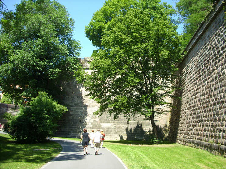 Im Burggraben nahe Neutorbastei (Juni 2009)