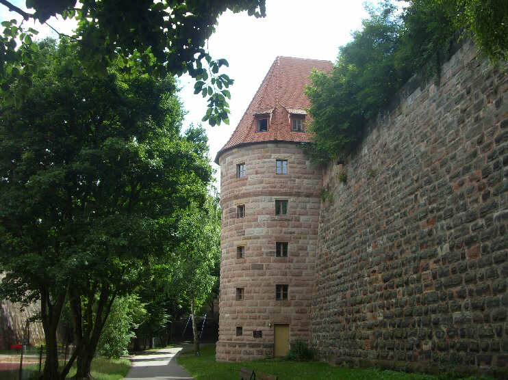Wehrturm Burggraben / Vestnertormauer 1a [Kasemattenturm] (Juli 2012)