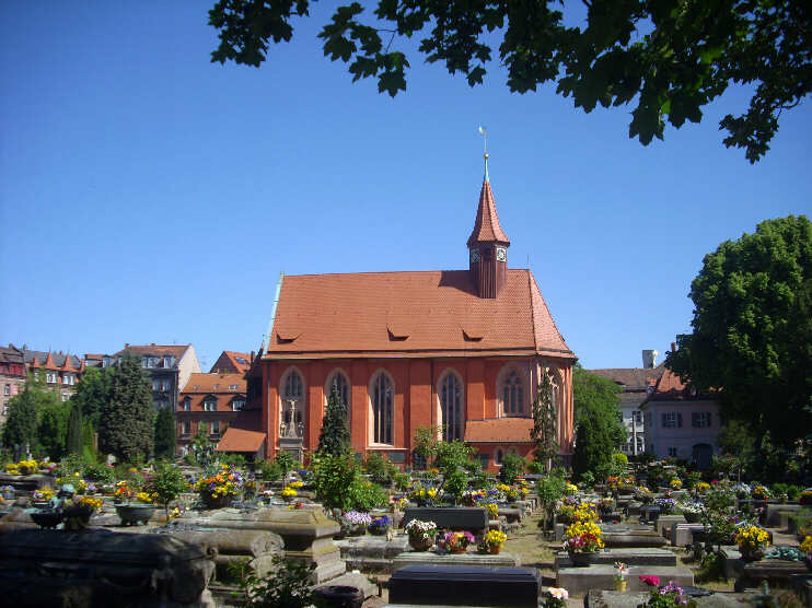St. Johannis-Kirche im Johannisfriedhof (Mai 2013)