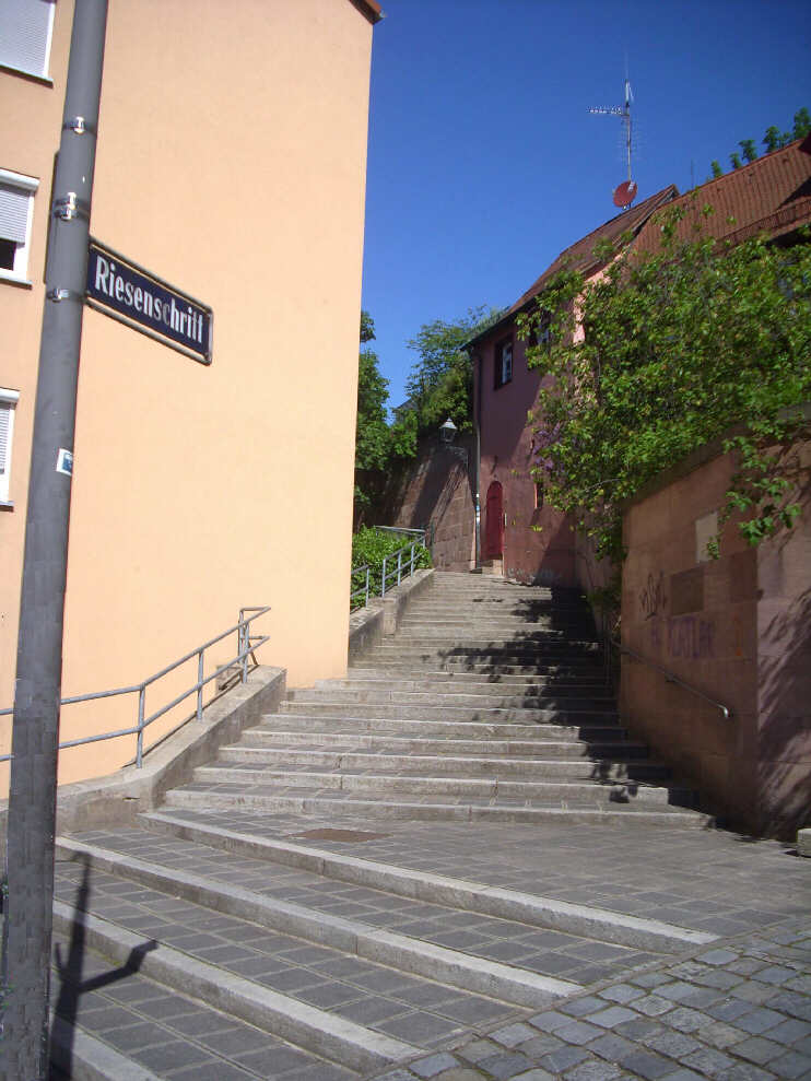 Riesenschritt-Treppe (Mai 2013) 
