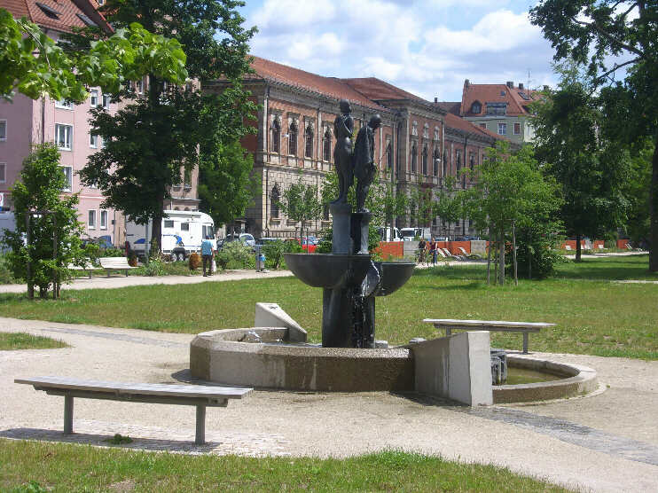 Norisbrunnen im Archivpark (Juni 2013)
