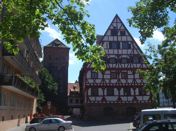 Wasserturm und Weinstadel vom Maxplatz aus gesehen (Juni 2013)
