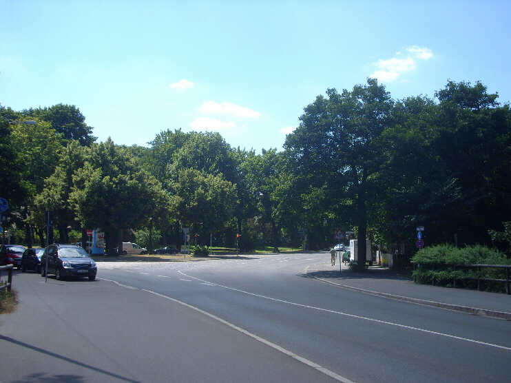 Blick von der Brückenstraße (Johannisbrücke) in die Willstraße (Juli 2013)