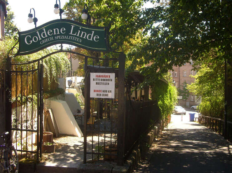 Restaurant «Goldene Linde», Lindengasse 22 (Juli 2013)