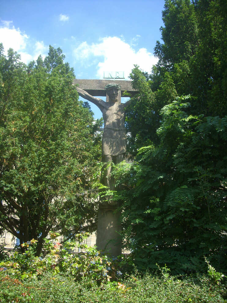 Am Johannisfriedhof - Jesuskreuz (Juni 2016)