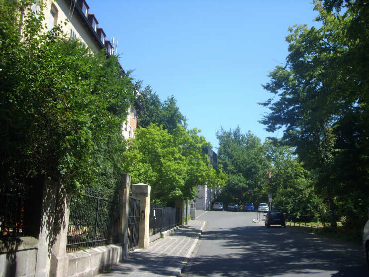 Straße «Hallerwiese» ist eine Sackgasse (Juli 2013)
