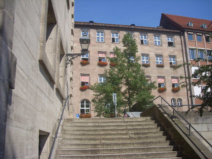 Treppe vom Fünferplatz zur Theresienstraße (August 2013)