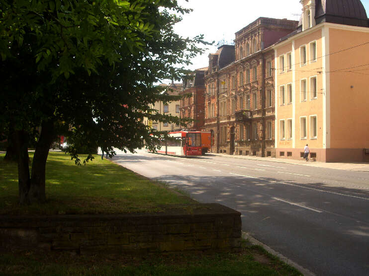 Bucher Straße, in der Nähe des Archivparkes (Juli 2017)