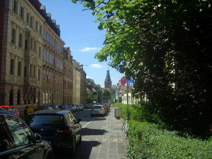 Wielandstraße, Blickrichtung Campestraße, Friedenskirche (Juli 2017)