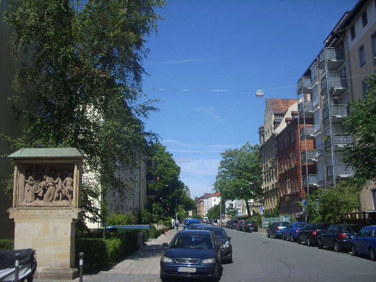 Blick von der Burgschmietstraße in die Campestraße (Juli 2013)
