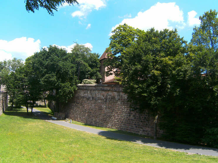 Burggraben beim Hallertor (Juli 2017)