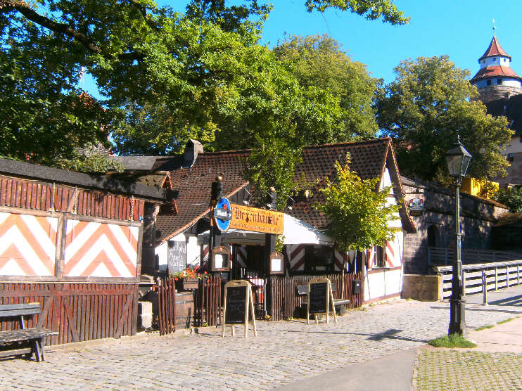 Gaststube und historischer Biergarten »Am Hexenhäusla« (August 2016)
