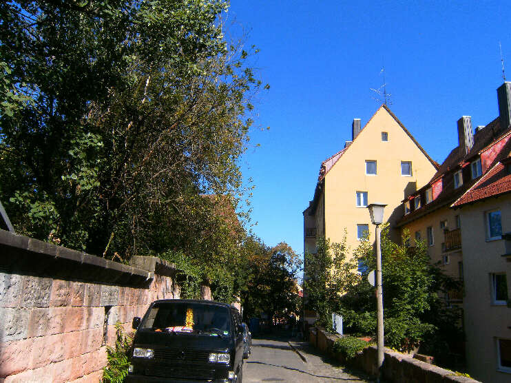 Vestnertormauer, Blickrichtung Maxtor (August 2016)