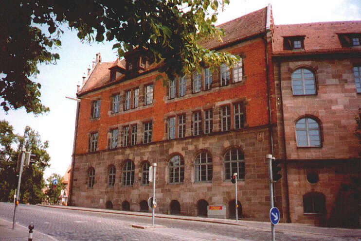 Gymnasium an der Tetzelgasse (Juni 2002)