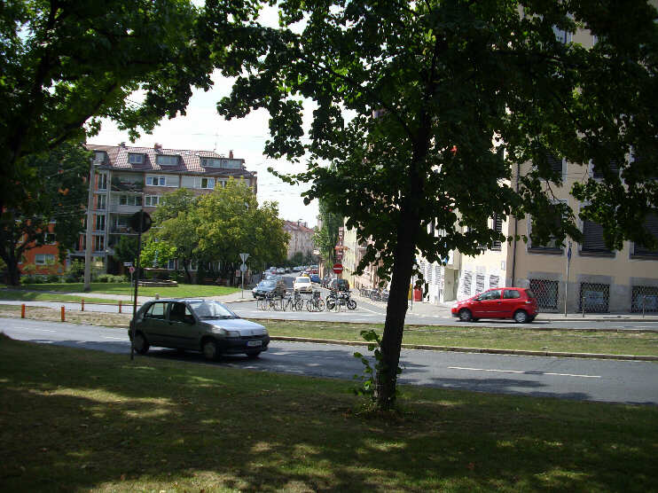 Neutorgraben bei der Einmündung der Burgschmietstraße (August 2009)