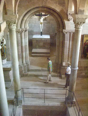 Blick von der Kaiserloge zur Oberkapelle und Durchbruch zur Unterkapelle (August 2013)