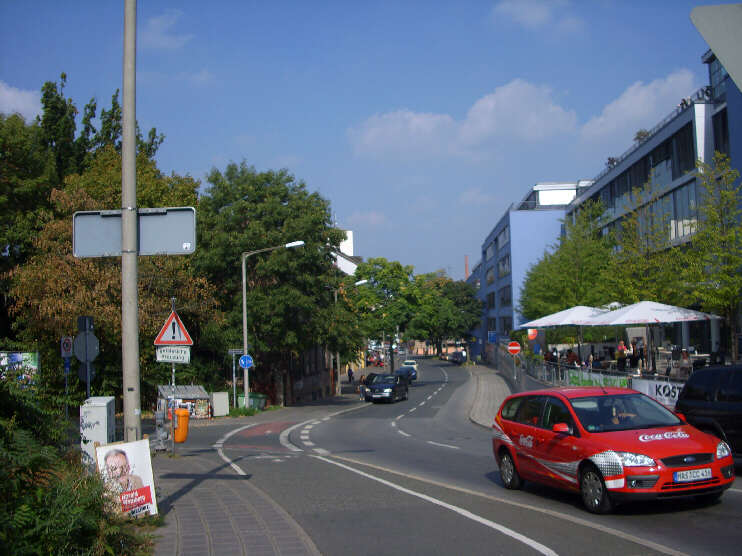 Rollnerstraße, Blickrichtung Pirckheimerstraße  (September 2009)