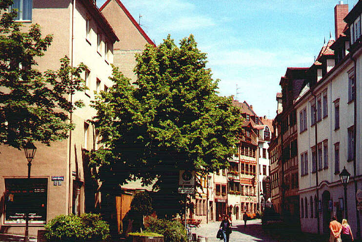 Blick vom Maxplatz in die Weißgerbergasse (Mai 2004)