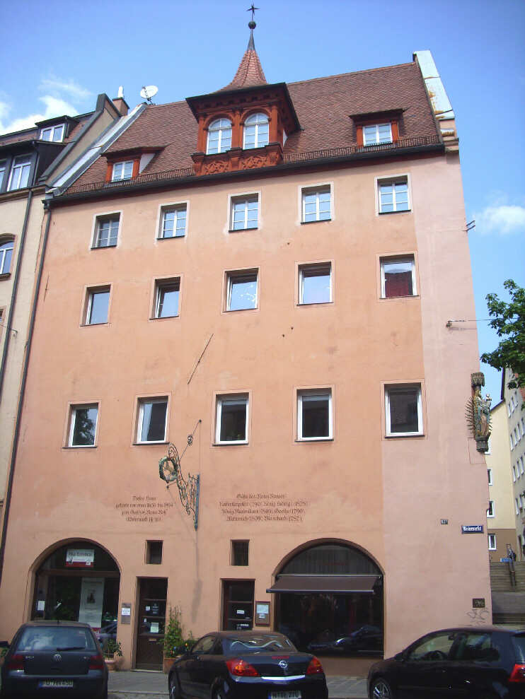 Weinmarkt 12 - Dieses Haus gehörte von etwa 1650 bis 1894 zum Gasthof »Rotes Roß« (Mai 2011)