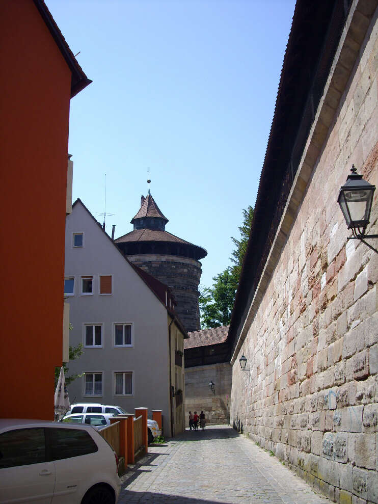 Neutormauer und Neutorturm  (Mai 2009)