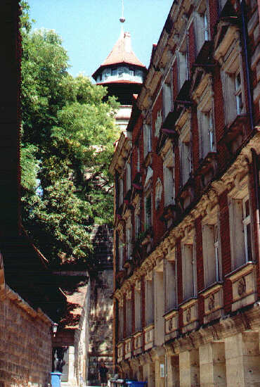 Neutormauer und Neutorturm (Mai 2006)